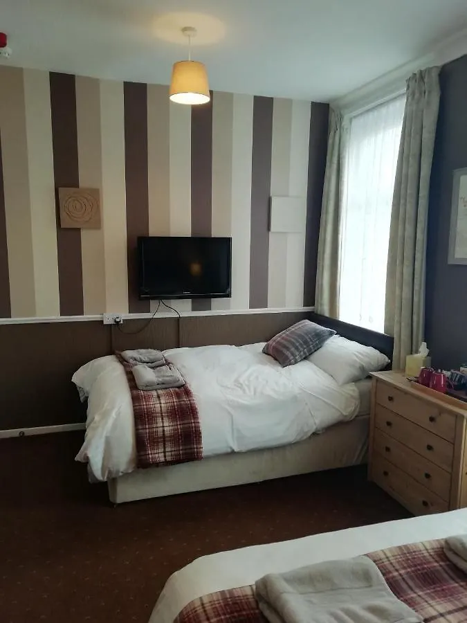 Shirley Heights Hotel Blackpool 3*,